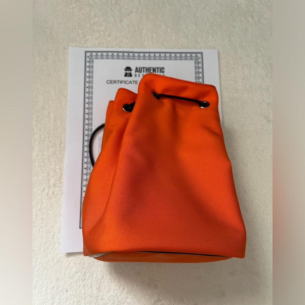 ❌❌SOLD❌❌Authentic Unused Preloved Gucci Drawstring Purse with BoX included